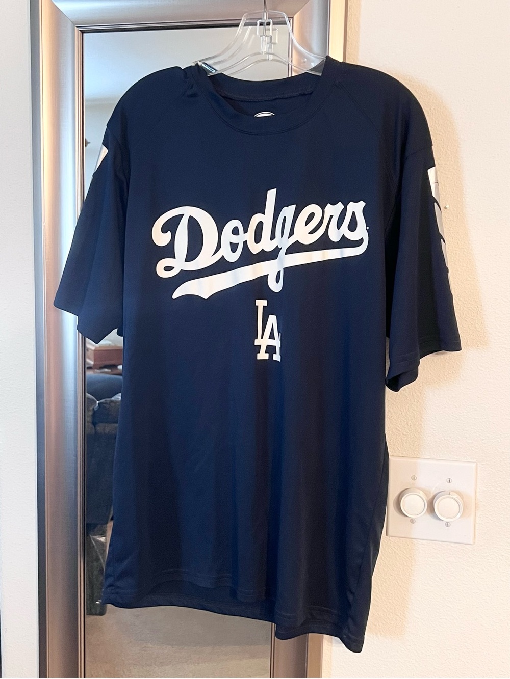 Los Angeles Dodgers GENUINE MEMBERSHIP Navy Logo Tee Size L